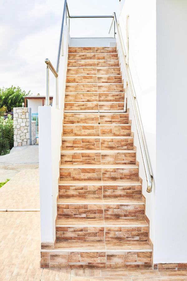 Nerida Beachfront Villas Plimmiri Dış mekan fotoğraf